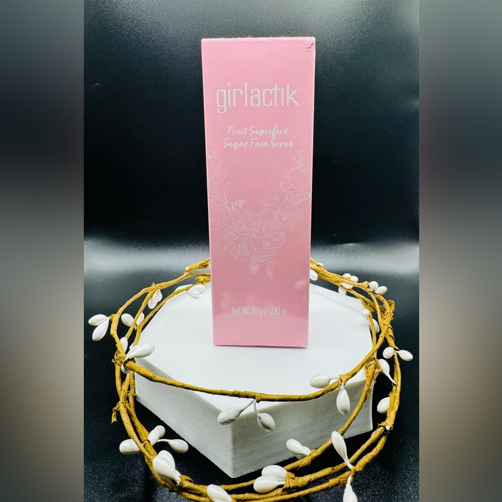 Girlactik FRUIT SUPERFOOD SUGAR FACE SCRUB